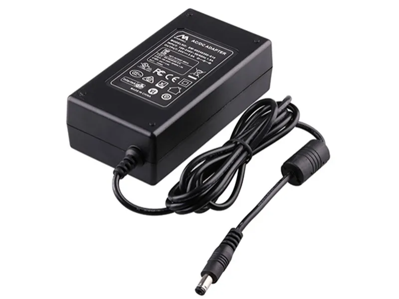 Adaptador de corriente CA/CC universal