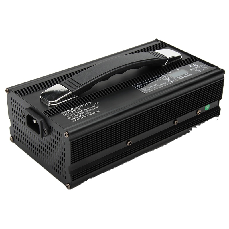 ¿Cuáles son los beneficios clave de usar un cargador de batería de 800 W?