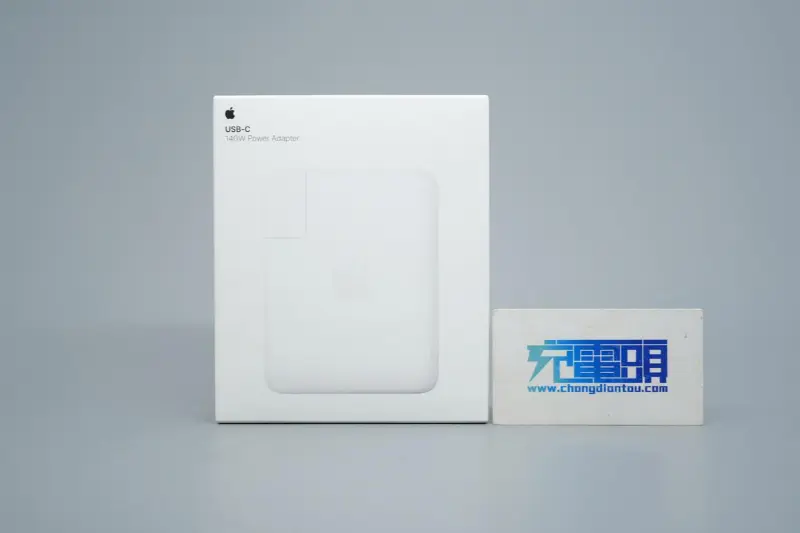 Desmontaje del nuevo cargador rápido GaN de 140 W de Apple